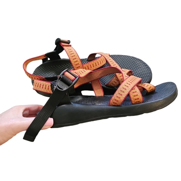 Chacos women's gold red adjustable strap sandals sz 11 SH54 - Picture 1 of 6
